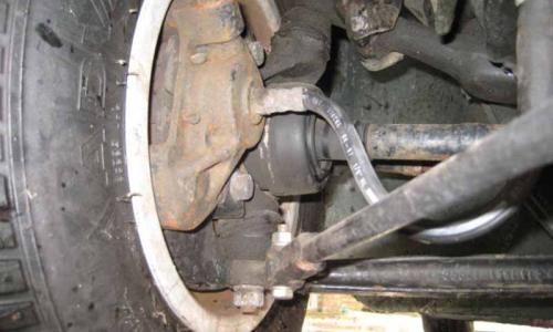 Clubman GT 7.5 inch brakes front discs.JPG