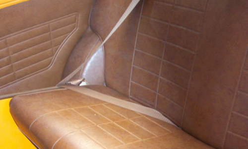 Clubman GT chesnut trim Australian mini 1972.png