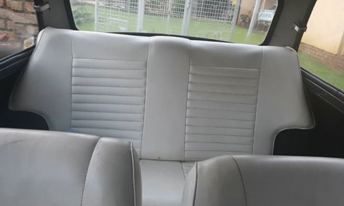 Cream early Leyland Mini GTS seats.png