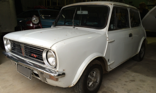 Crystal White Australian Clubman GT.png
