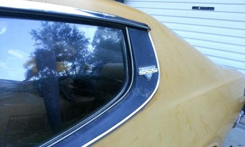 Datsun 180B 610 SSS Bluebird C pillar badge.jpg