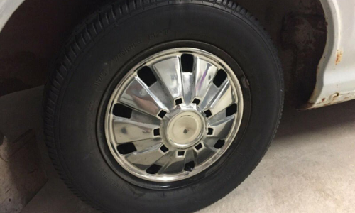 Datsun 180B SSS Coupe hardtop hubcaps Australia image (5).png