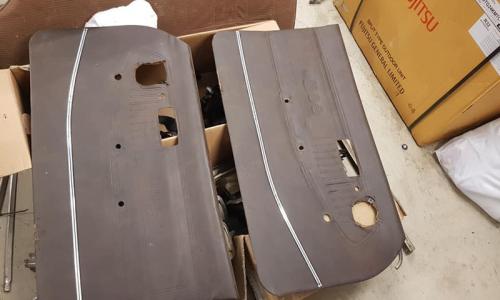 Datsun 180B SSS Hardtop coupe 610 Bluebird Brown interior trim images (5).jpg
