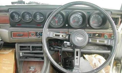 Datsun 610 3 spoke steering wheel dashnoard 180B SSS.jpg