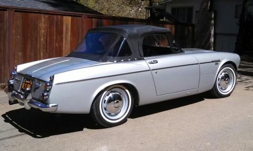 Datsun Roadster 2000 1967.5 3.jpg