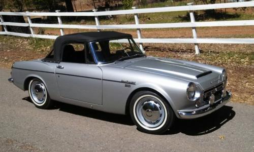 Datsun Roadster 2000 1967.5.jpg
