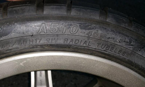 EL Ford Falcon GT Yokohama A510 original tyres image (1).png