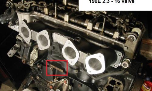 Engine number location 190E 2.3-16.jpg