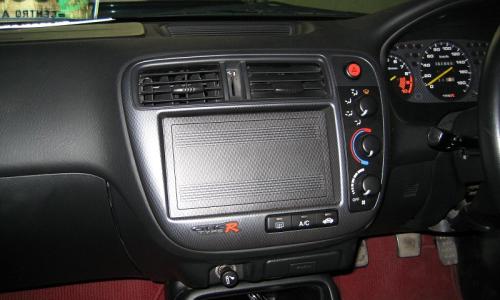 Facelifted dash fascia civic Type R ek9.JPG