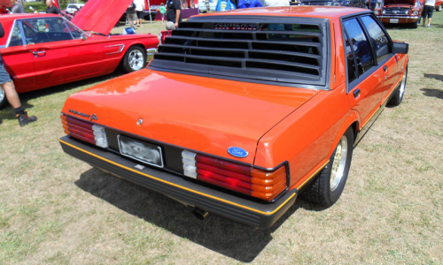Ford Fairmont Ghia XE ESP Chesnut red over charcoal paint code T (1).png