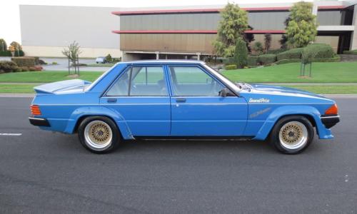 Ford Falcon XE Grand Prix Turbo - Dick Johnson (2).jpg
