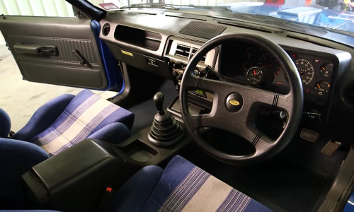 Ford Falcon XE Grand Prix Turbo Dick Johnson Edition interior (2).png