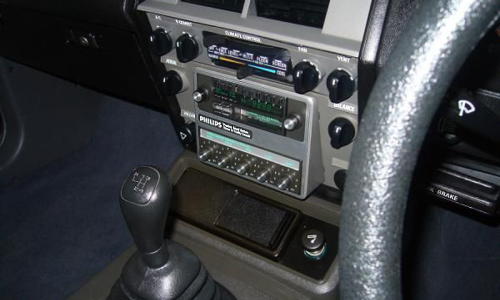 Ford XE Fairmont Ghia ESP Philips premium sound system (1).png