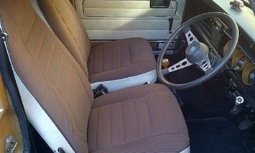 Front seats Nugget Gold 1275LS brown trim.jpg