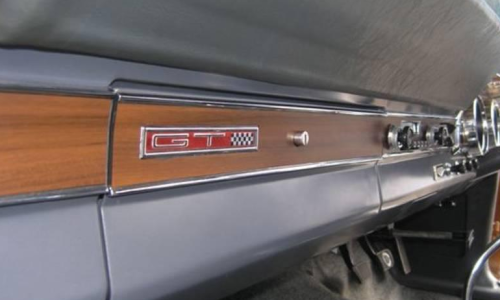GT dash badge.png
