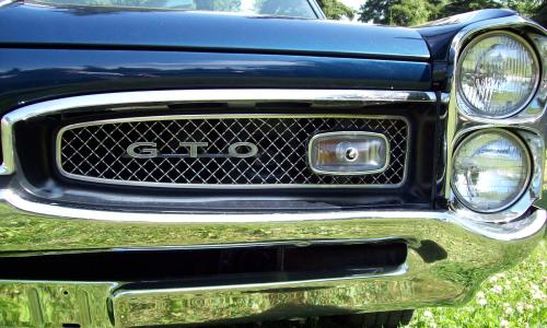 GTO Front badge.jpg