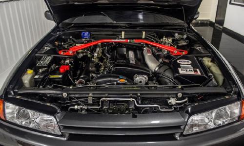 GTR engine bay V-Spec II.jpg