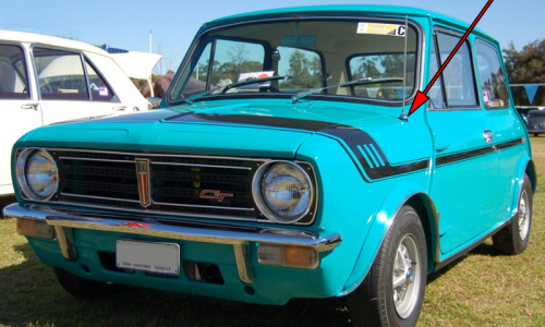 Gambier Turquoise 1972 Leyland Mini Clubman GT antenna.png