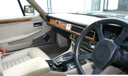 Green over silver 1985 Jaguar XJR-S TWR 1 3 interior.jpg