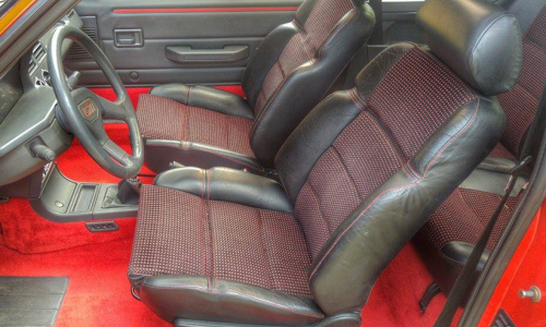 Half leather quartet velour trim 205 GTI 1989.png