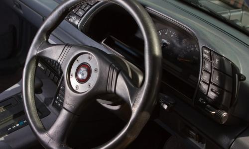 Holden VP HSV GTS Momo Steering Wheel 1992.jpg