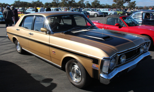 Information XW Ford Falcon GT gold 1970.png