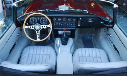 Jaguar 1968 Series 1.5 CKE E-type light blue interior image (1).png