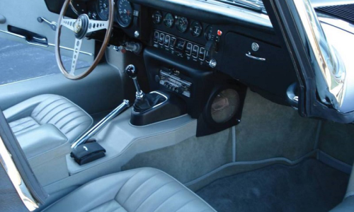 Jaguar 1968 Series 1.5 CKE E-type light blue interior image (2).png