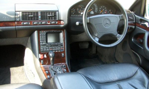 Japanese W140 C140 satellite navigation unit A1408204189.png