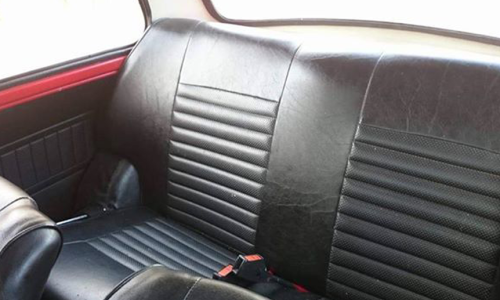 Leyland Mini GTS 1973 black vinyl seats.png