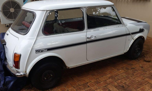 Leyland Mini GTS Opal White.png