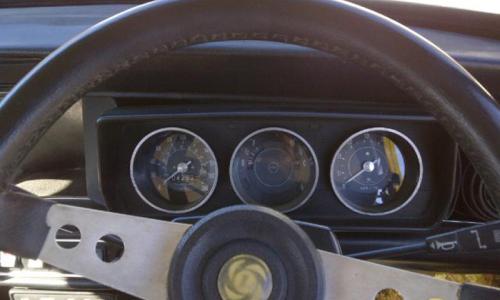 Leyland Mini GTS steering wheel and instruments.jpg