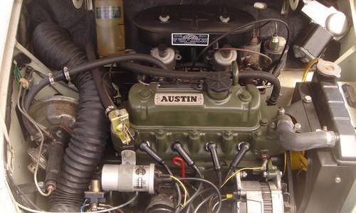 MK1 Austin 1071 Cooper S 1 engine bay.jpg