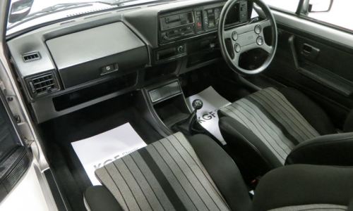 MK1 Golf GTI dashboard Campaign edition UK (1).png