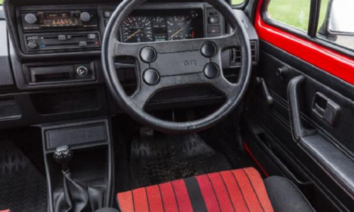 MK1 Golf GTI dashboard Campaign edition UK (2).png