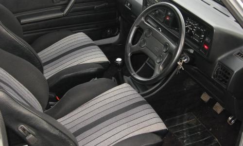 MK1 Golf GTI facelift dashboard (5).jpg