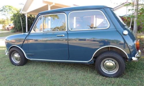 MK1 Morris Mini Cooper S Indigo Blue paint (1) Australia.jpg