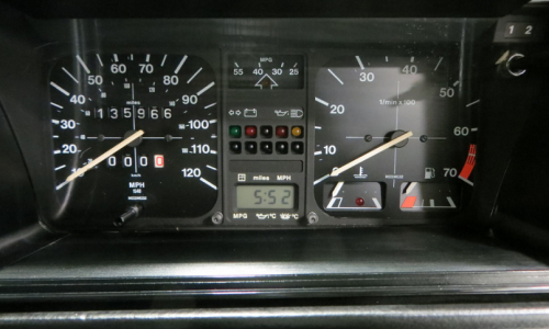 MK1 VW Golf GTI instruments UK campaign edition.png