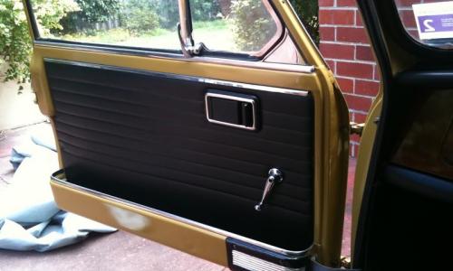 MK2 Cooper S doors internal handles.jpg