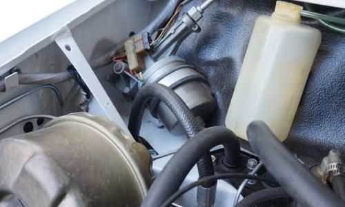 MK3 MKIII Cooper S Mini 1971 brake and clutch master cylinder and booster image (2).jpg