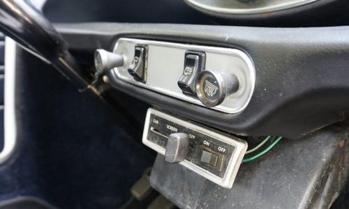 MKIII MK3 Mini Cooper S dashboard switch panel 1971.jpg