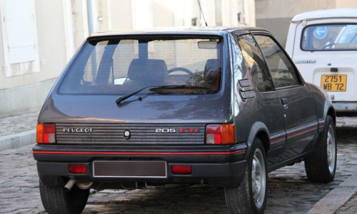 Magnum grey  Peugeot 205 GTI image.png