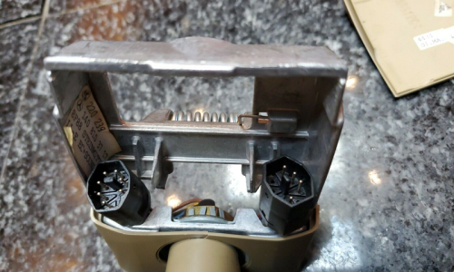 Mercedes W140 electric mirror part number copy.png
