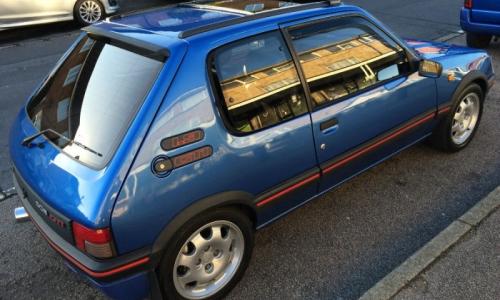 Miami Blue Peugeot 205 GTI M0MY.jpg