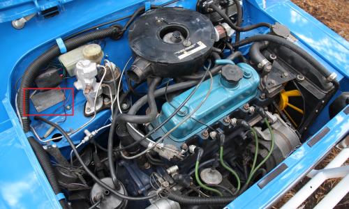 Moke engine bay 1275.jpg