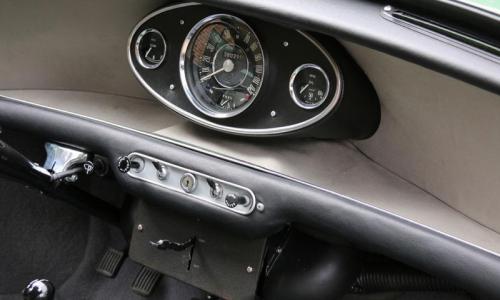 Morris Cooper S MK1 970cc dashboard image.jpg