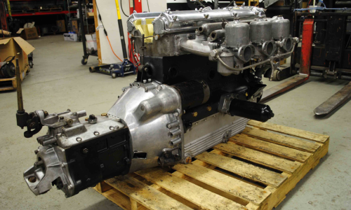 Moss gearbox on Jaguar E-Type XK-E engine.png