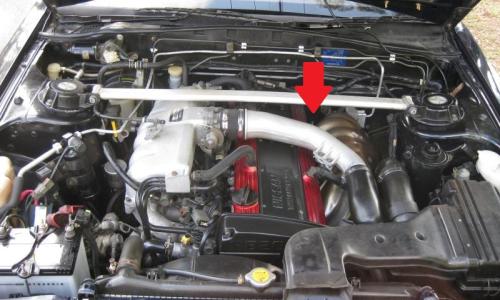 Nissan Skyline R31 GTS-R Engine bay (1) 2.jpg