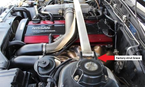 Nissan Skyline R31 GTS-R Engine bay (3).jpg