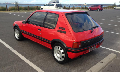 Peugeot 205 GTI Phase 1 Red 1.9l.png